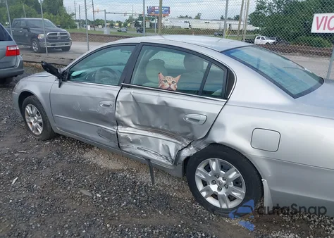2006 Nissan Altima 2.5 S from USA, damaged, VIN 1N4AL11D56N396852